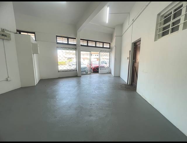 100M² BUSINESS TO LET IN SEA VIEW